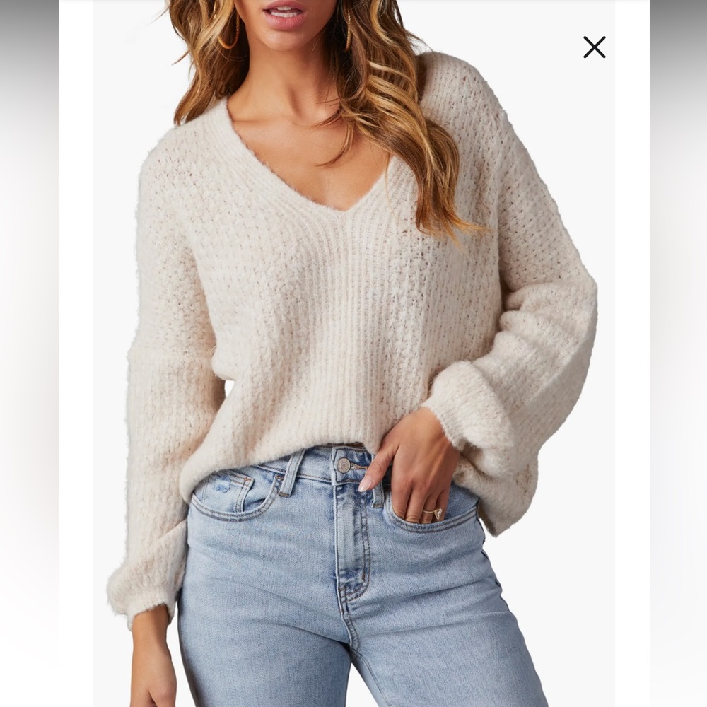 Vici Soft Cream V-Neck Sweater